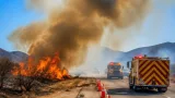 San Jose del Cabo: incendio de pastizal moviliza a bomberos en el kilómetro 24 de la Transpeninsular