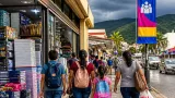 Tuxtla Gutierrez: regreso a clases impulsa ventas mientras foro estatal debate uso de celulares en escuelas