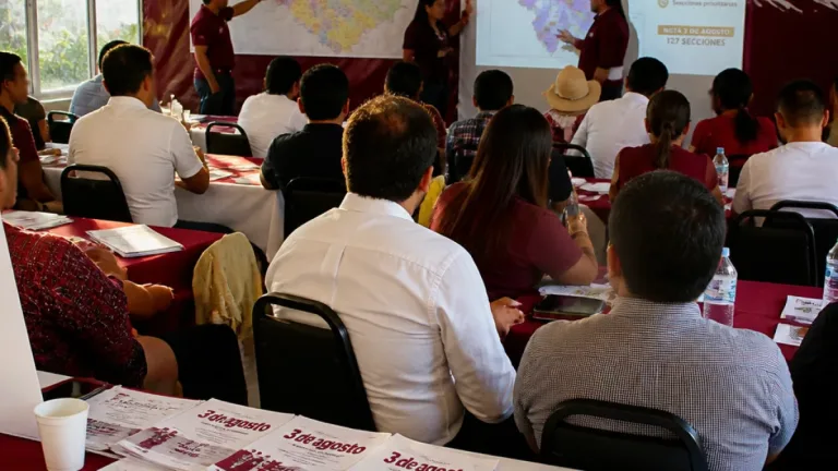 Andrés Manuel López Beltrán refuerza estructura de Morena en Villahermosa rumbo a 2027