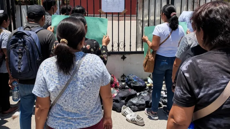 Denuncian novatada con golpes, trabajo forzado y desmayos a 70 ingresantes de la Normal Mactumactzá